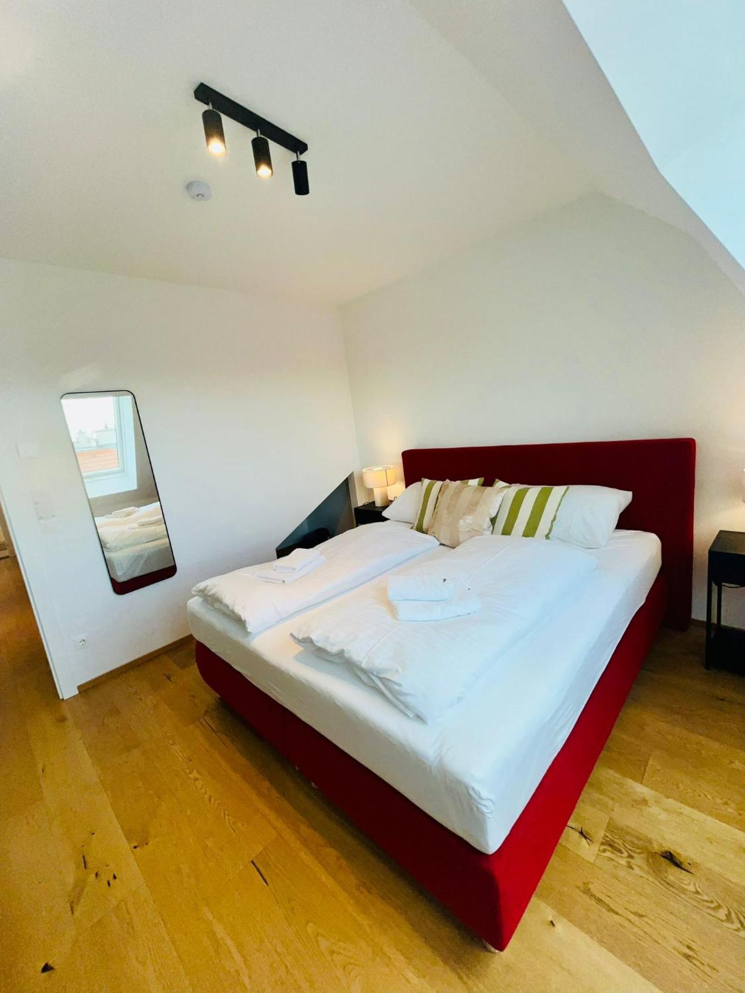 Orestaliving - Penthouse With Designer Renovation Vienna Exterior photo
